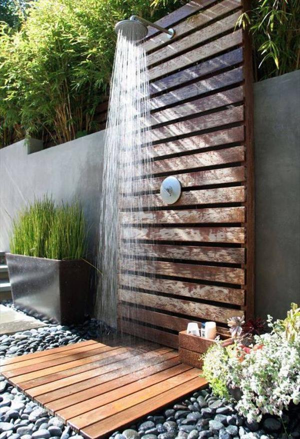 Outdoor Bathtub DIY
 DIY Wooden Pallets Outdoor Bathing Shower Concepts