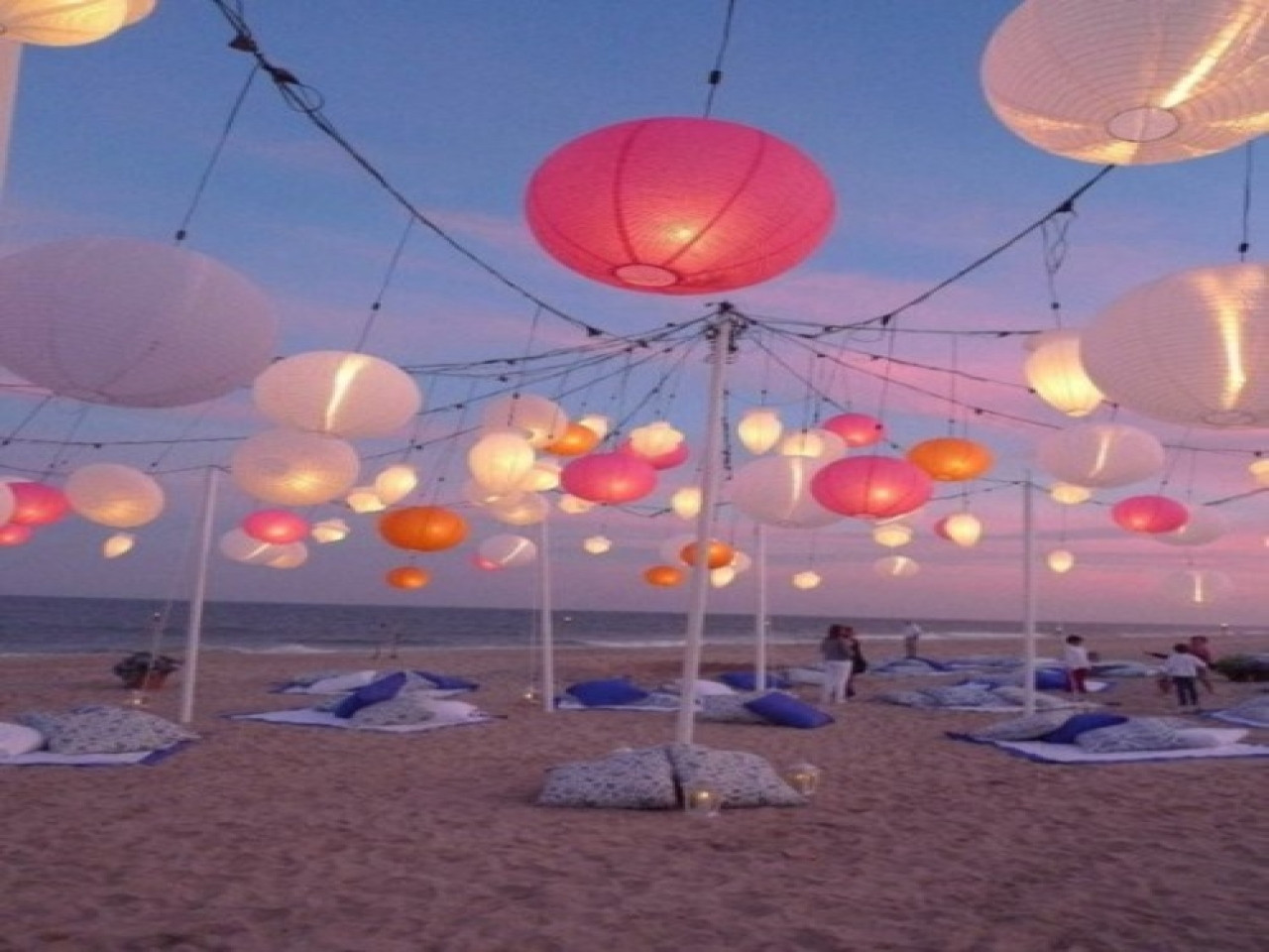 Outdoor Beach Party Ideas
 Dinner table centerpieces photos cool summer party ideas