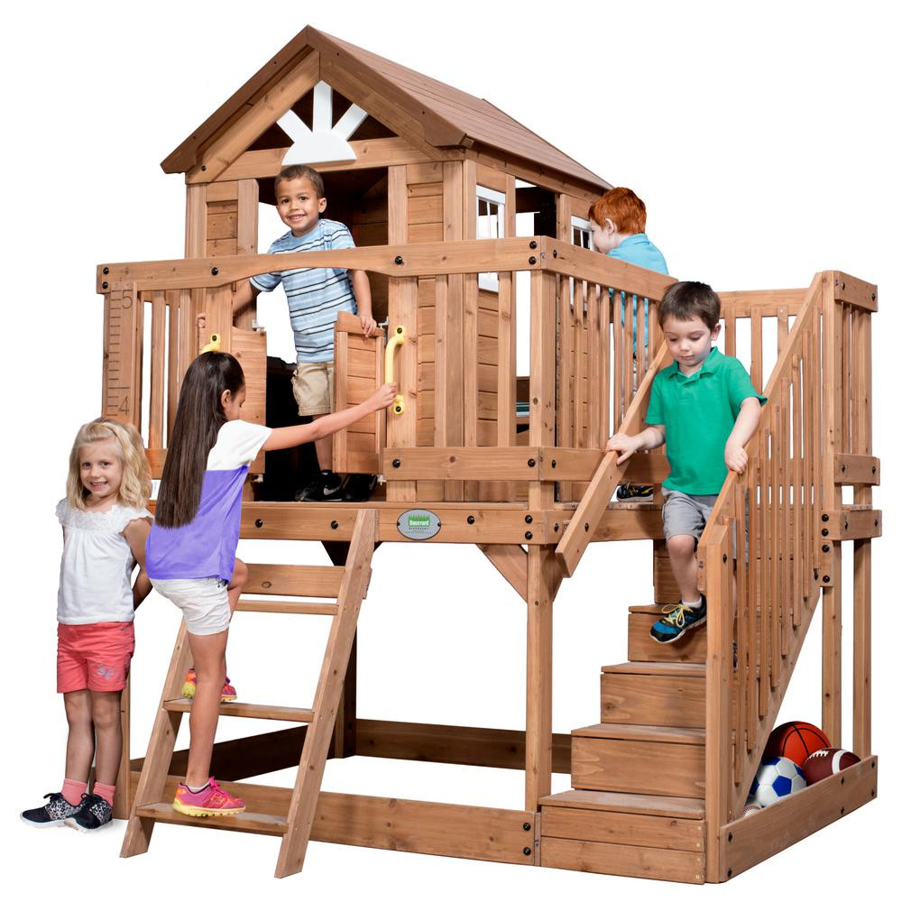 Outdoor Kids Playhouse
 Backyard Discovery Scenic Heights Cedar Playhouse