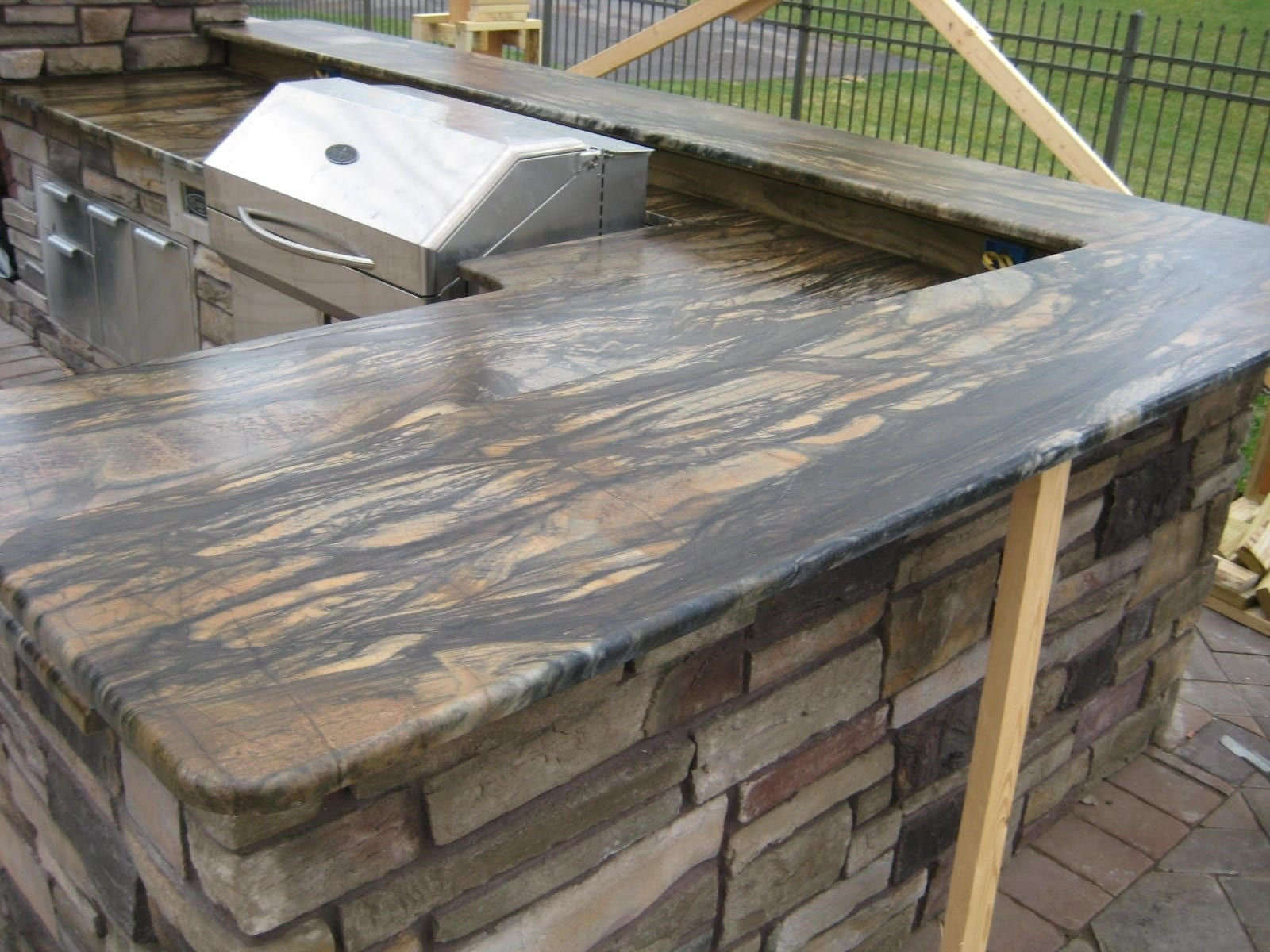 Outdoor Kitchen Countertop Material
 Outdoor Kitchen Best Countertop Material