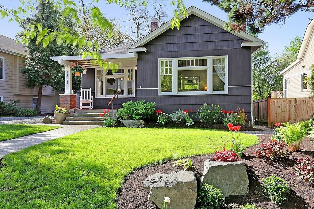 Outdoor Landscape Curb Appeal
 4 DIY Tips for Boosting Curb Appeal