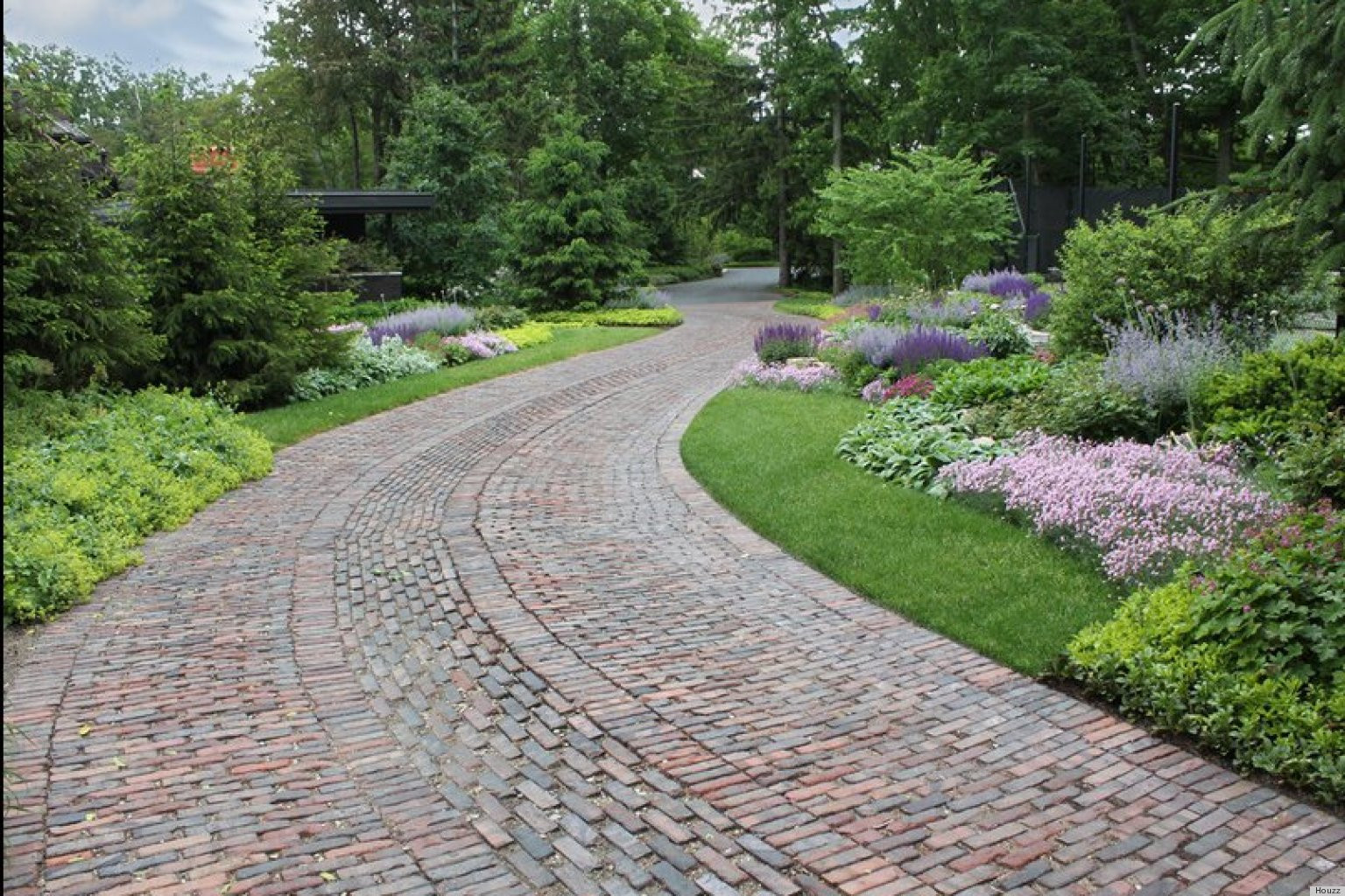 Outdoor Landscape Driveway
 6 Driveway Looks Take Landscapes Along For The Ride