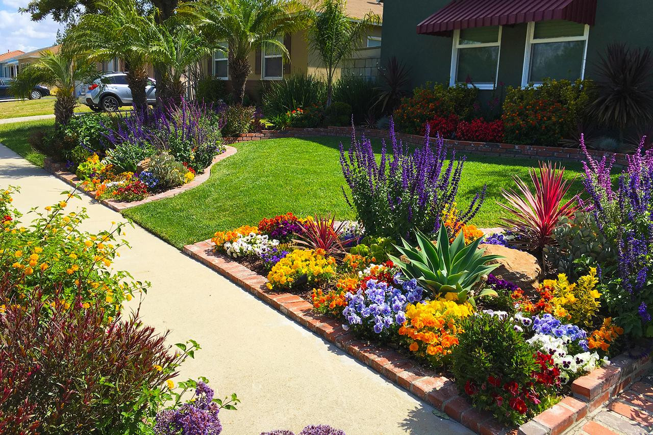 Outdoor Landscape Front
 Front Yard Landscaping Ideas for Curb Appeal