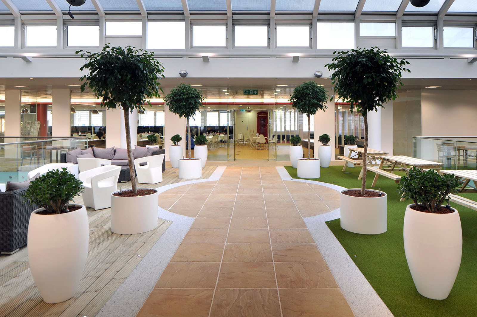 Outdoor Landscape Office
 Inspiring British fice Interior Design At Rackspace