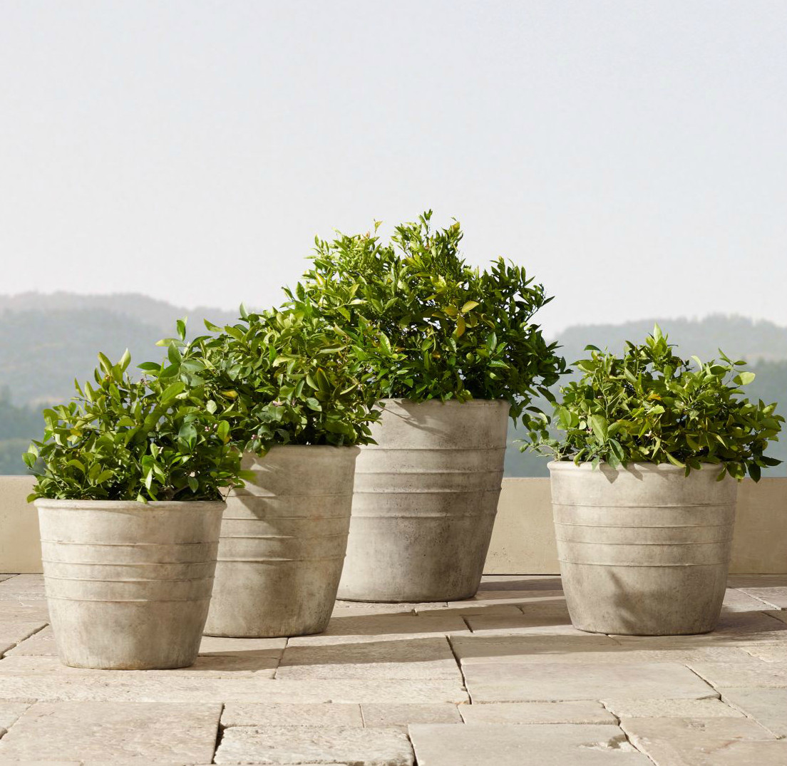 Outdoor Landscape Pots
 32 Stylish Outdoor Planters to Perk Up Your Garden or