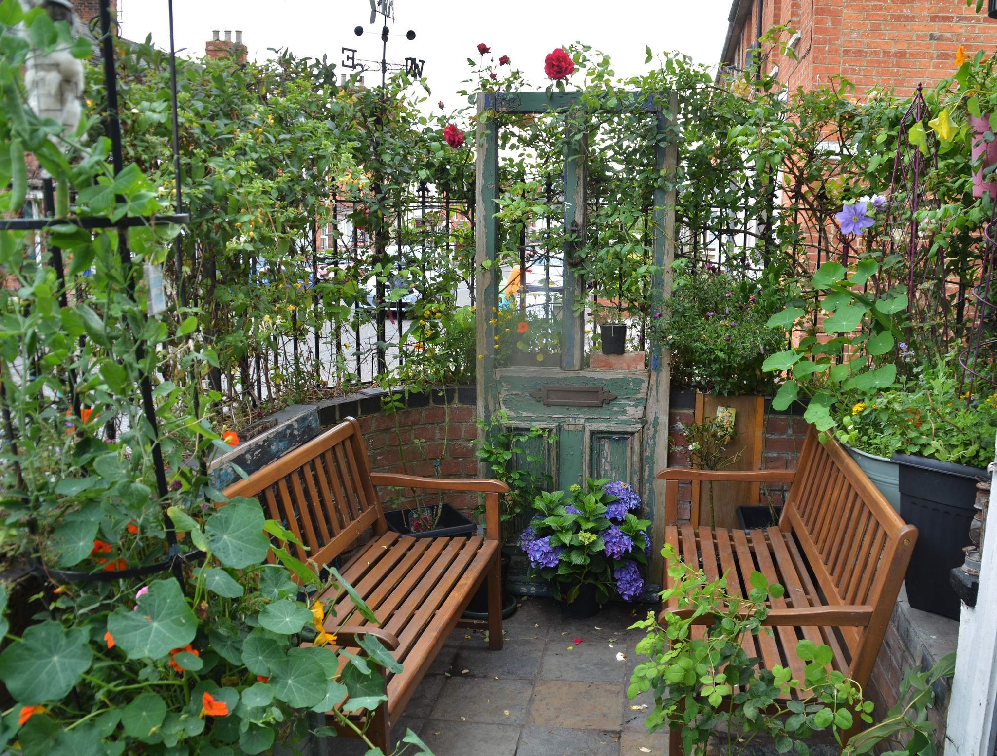 Outdoor Landscape Small Space
 How to make the most of a small garden space
