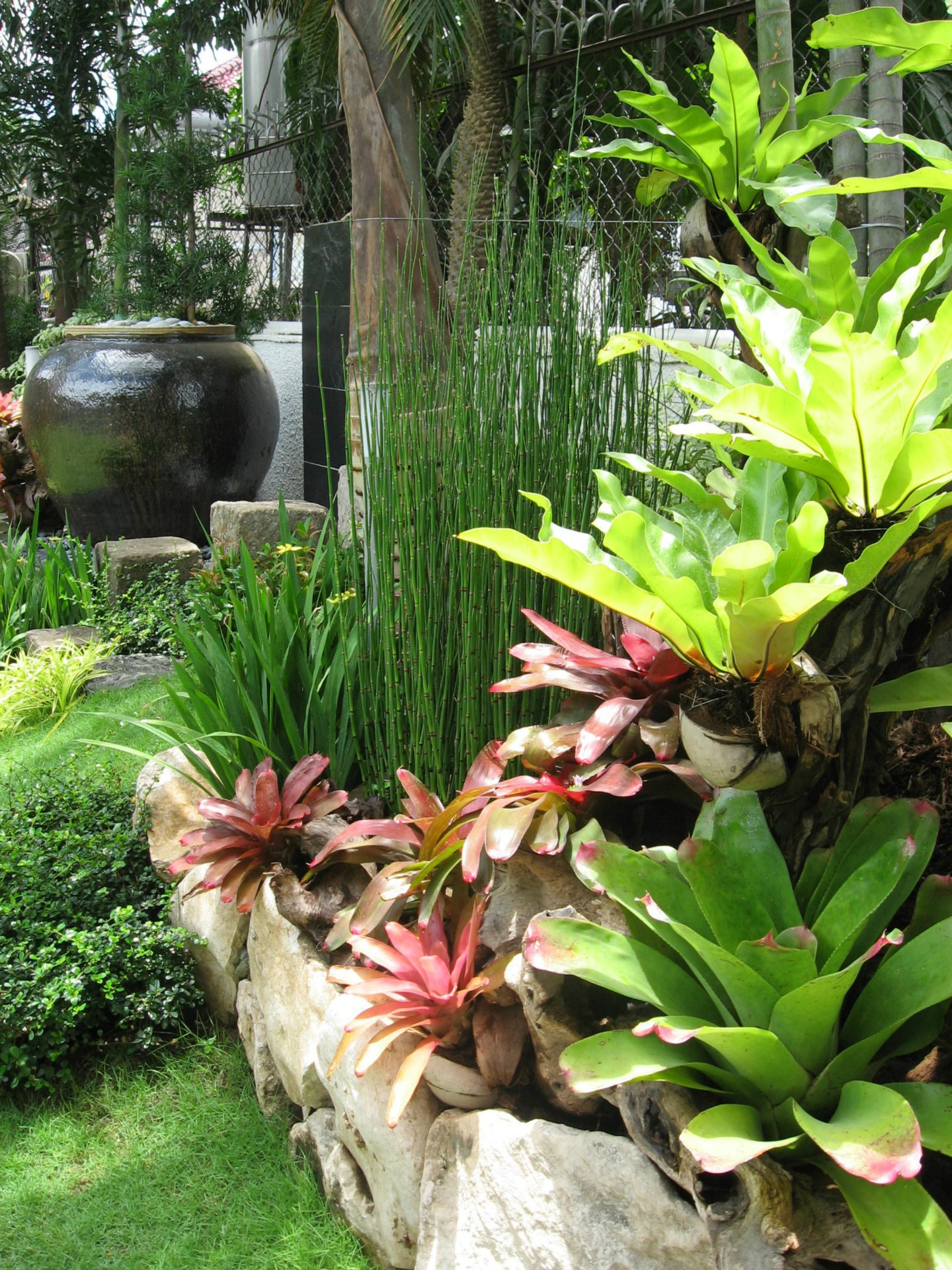 Outdoor Landscape Small Space
 Outdoor Landscape Ideas For Small Spaces Patio Landscaping