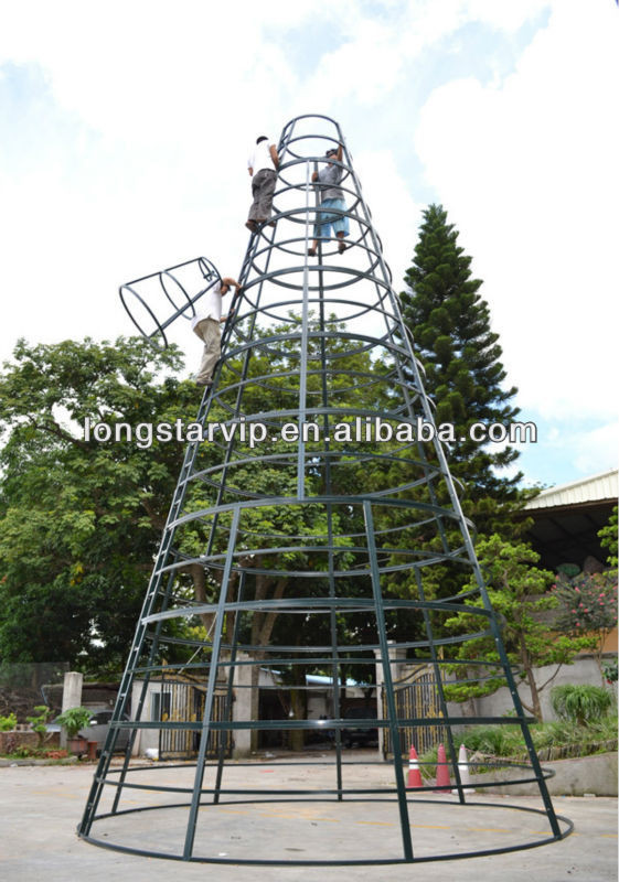 Outdoor Metal Christmas Trees
 Big Gaint Tree Outdoor Metal Frame Christmas Tree 2013