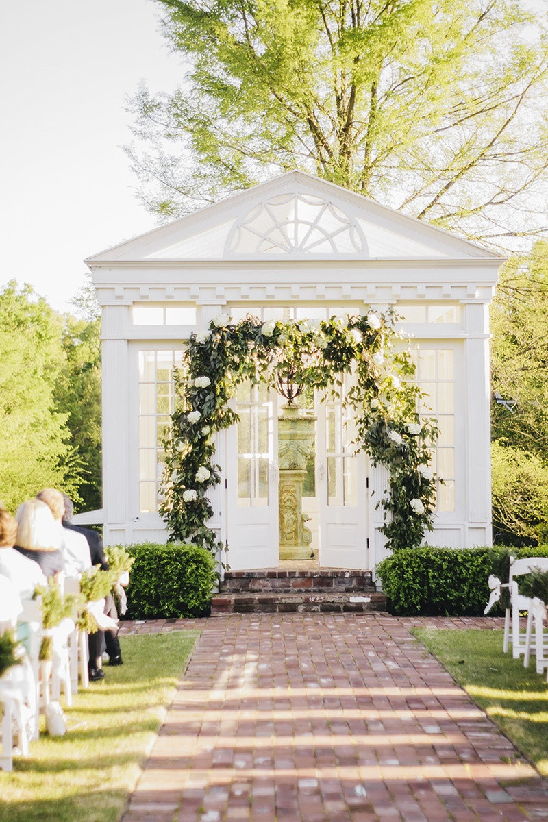 Outdoor Wedding Venues
 13 Perfect Wedding Venues for Memphis Brides