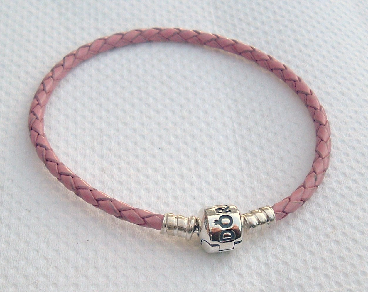 Pandora Leather Bracelet Sale
 GENUINE PANDORA PINK LEATHER BRACELET CPK S