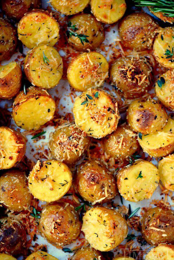 Parmesan Roasted Potatoes
 Loaded Potato Recipes that make the PERFECT Dinner Side Dish