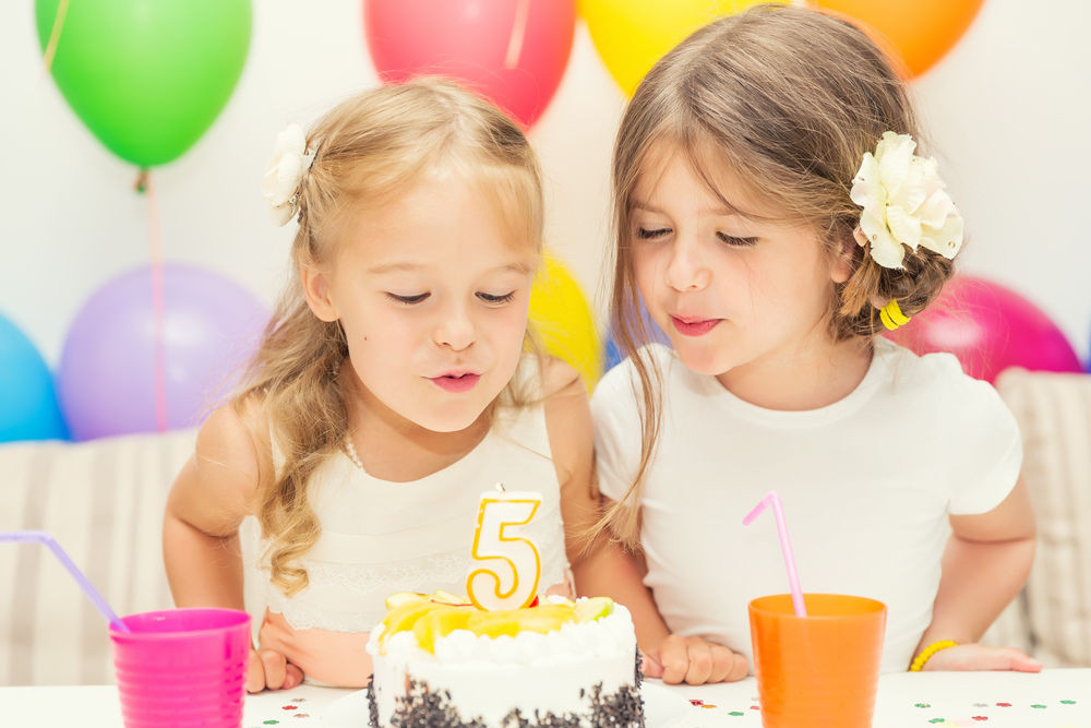 Party Child
 17 Tips to Throw a Kids Birthday Party on a Bud