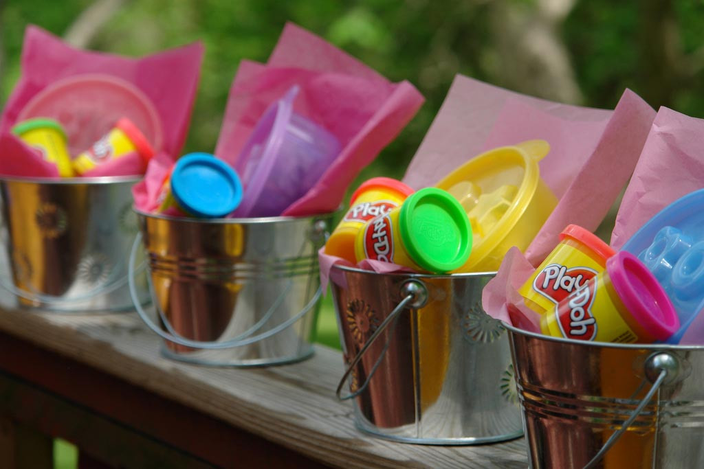 Party Favor Ideas Kids
 Kids Party Favors are Easy to Find cose You Know What