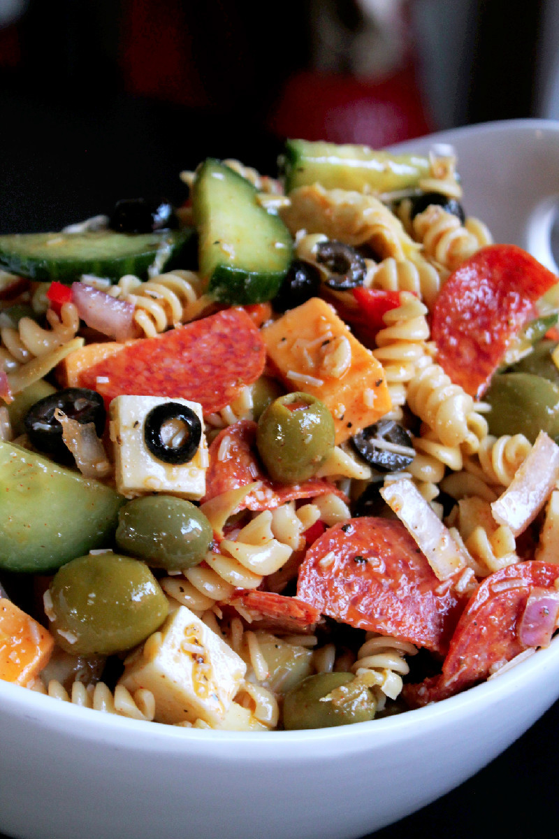 Pasta Salad With Pepperoni
 Pepperoni Madness with HORMEL Pepperoni Creole Contessa