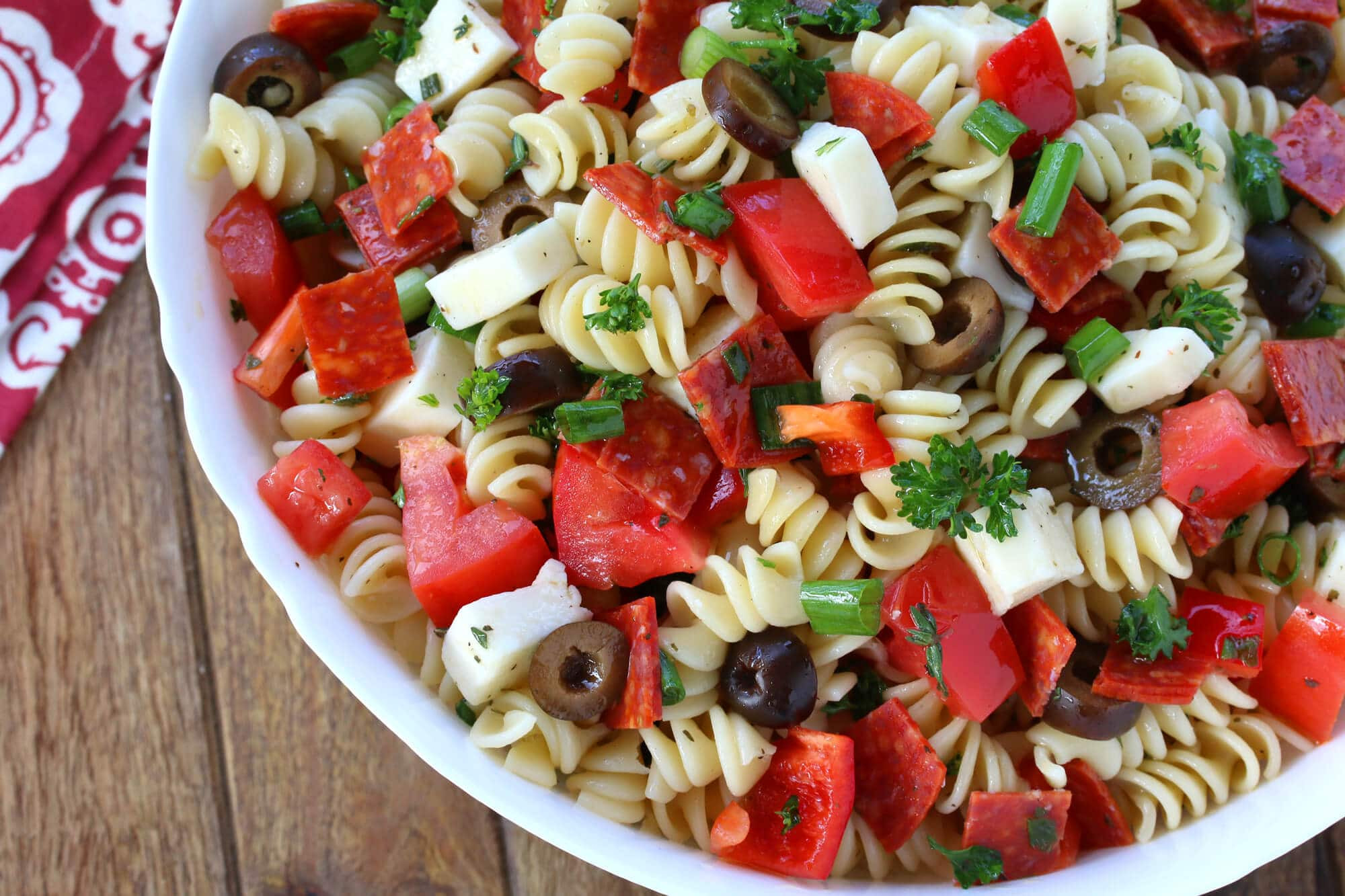 Pasta Salad With Pepperoni
 Pepperoni Pizza Pasta Salad The Daring Gourmet