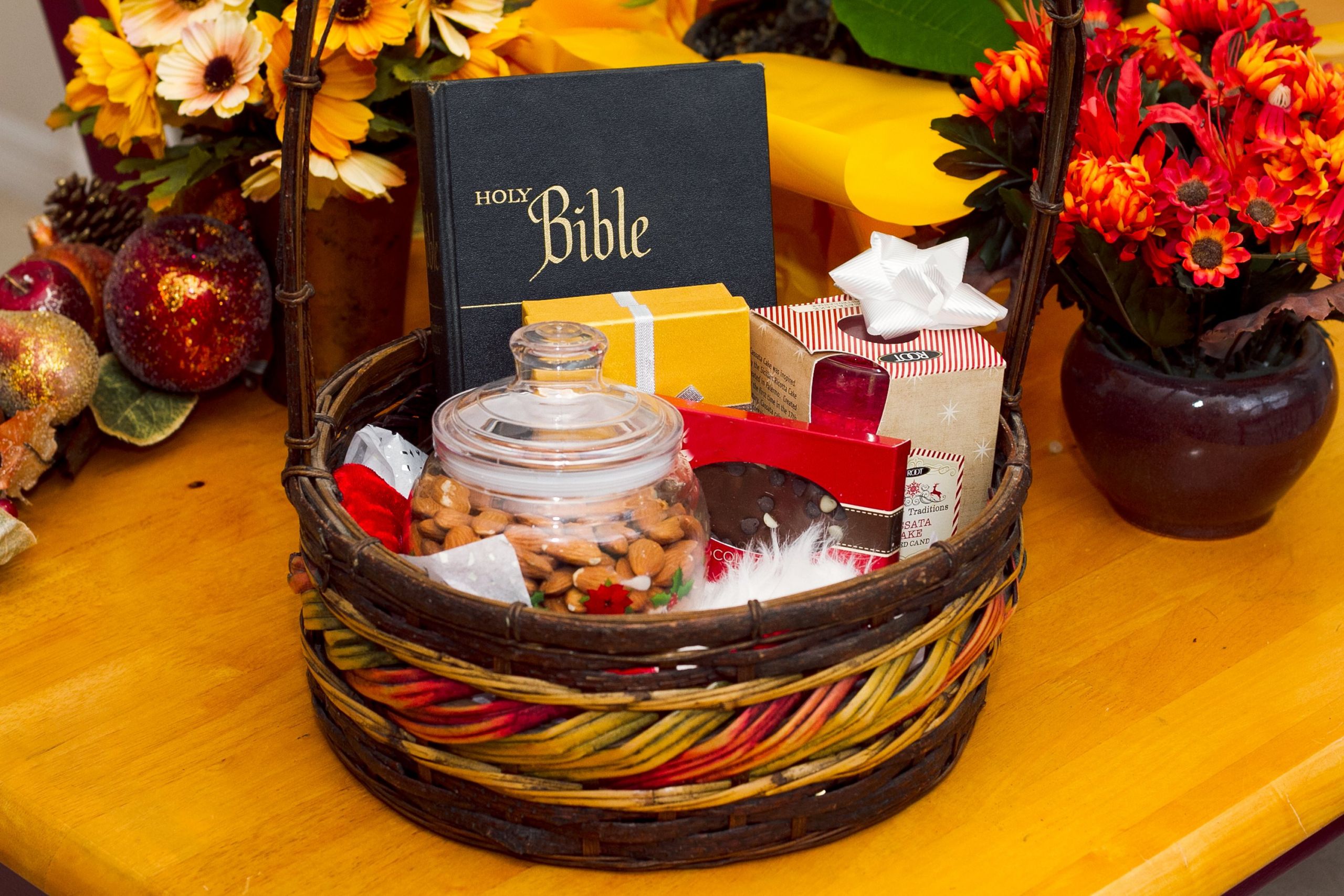 Pastor Anniversary Gift Ideas
 Gift Basket Ideas for Pastors with