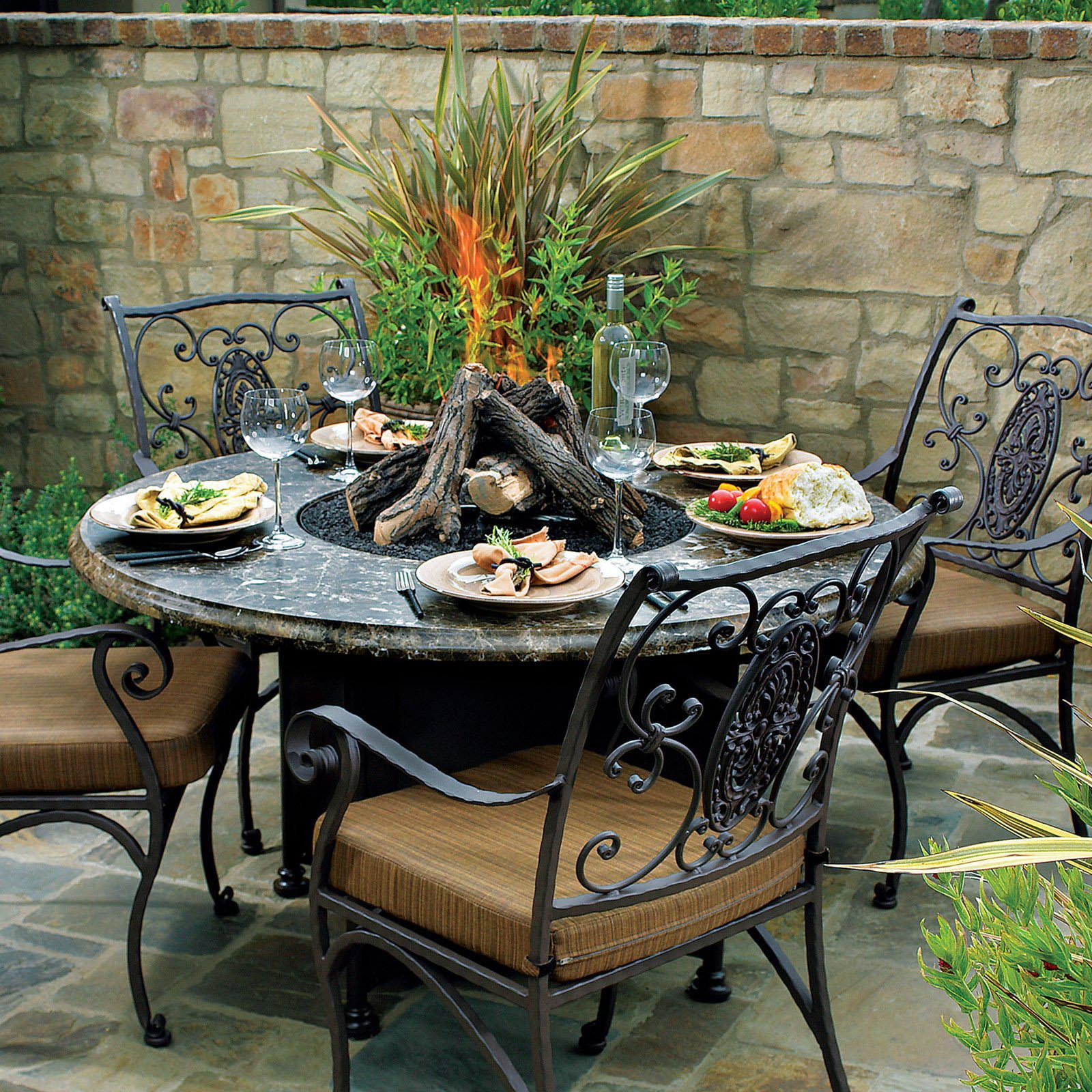 Patio Table With Fire Pit
 Patio with Fire Pit is a Nice Place to Spend Your Time