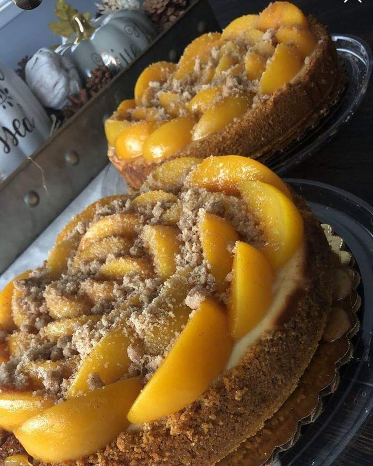 Peach Cobbler Cheesecake
 Peach Cobbler Cheesecake