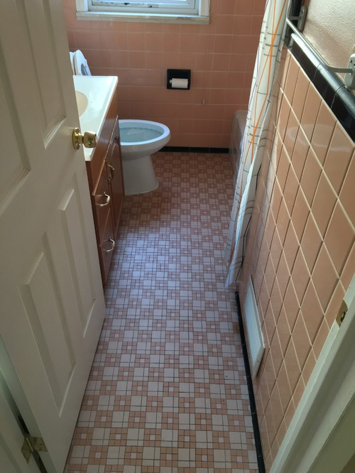 Peach Tile Bathroom
 Peach & black tile bathroom
