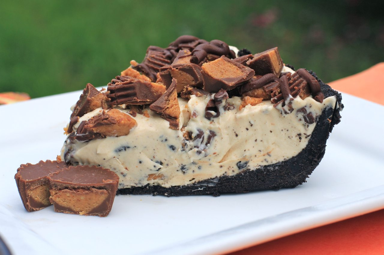 Peanut Butter Freezer Pie
 Frozen Reese s Pie No Bake Dessert Pie