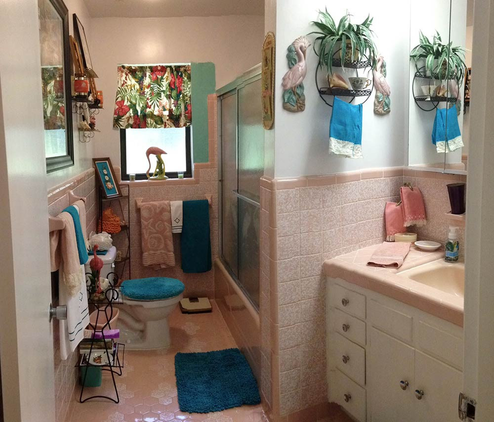 Pink Bathroom Decor
 Retro Design Dilemma Paint colors or wallpaper for Diane