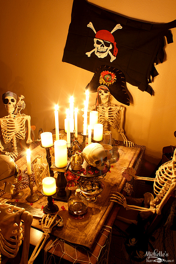Pirate Halloween Party Ideas
 How to Host a Pirate Dinner Party