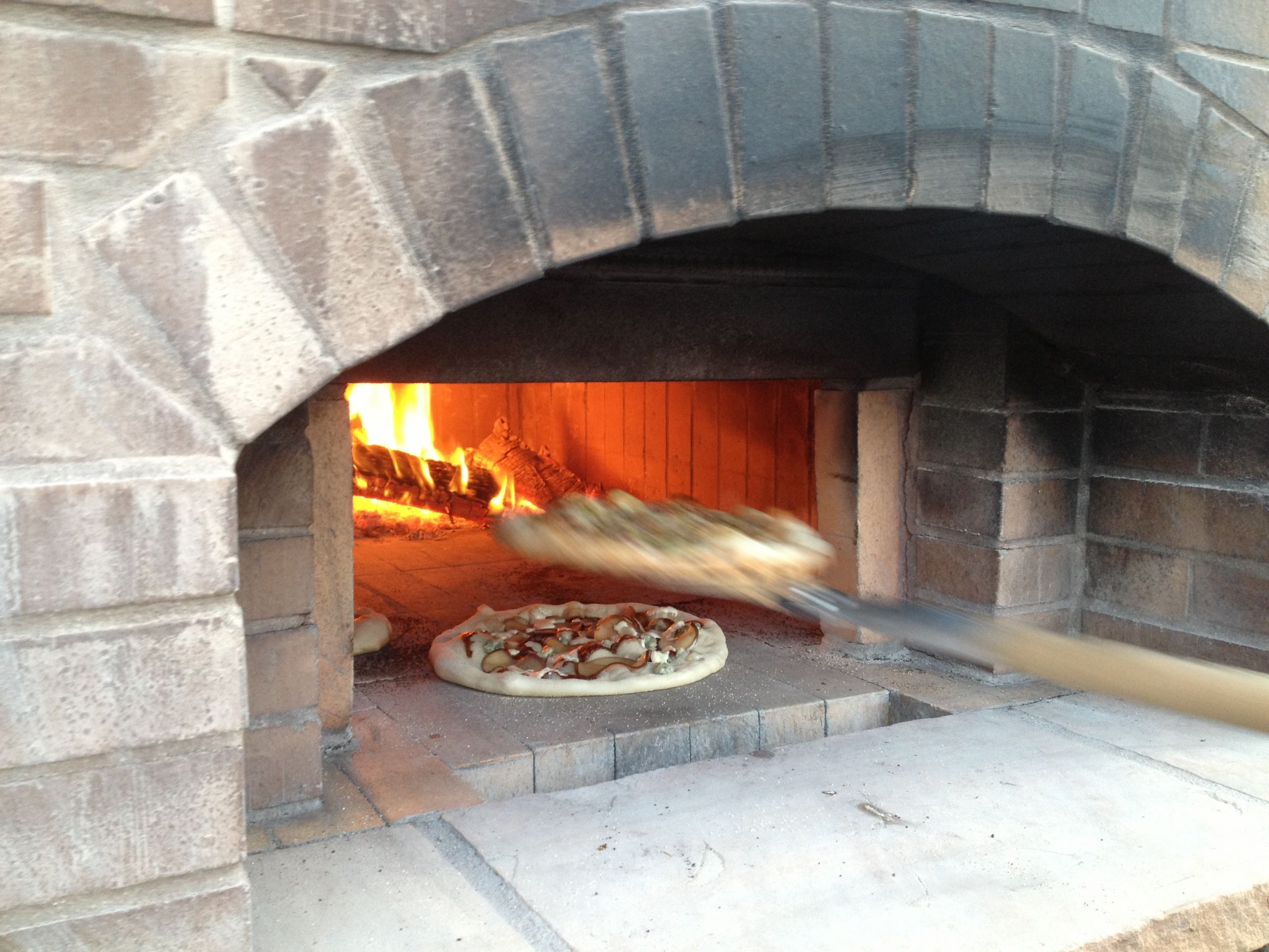 Pizza Oven Backyard
 Backyard Pizza Ovens