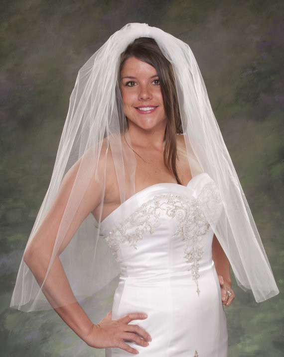 Plain Wedding Veils
 Light Ivory Bridal Veils Plain Cut Elbow Length Bridal