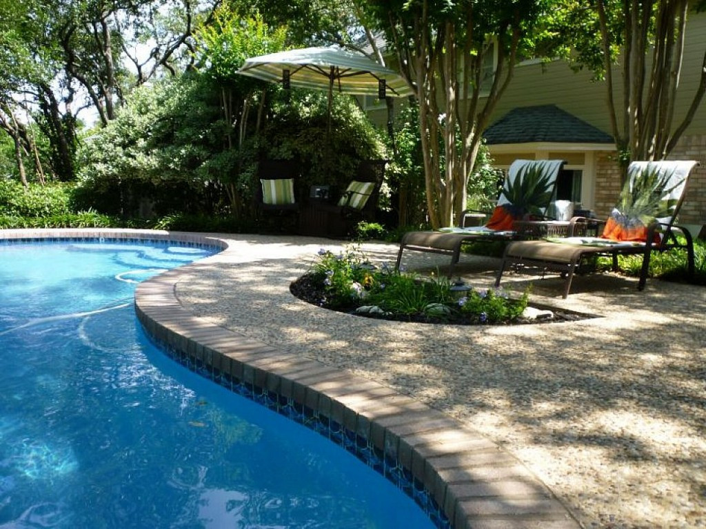 Pools For Small Backyard
 Small Backyard Pools for Great Pleasure and Retreat
