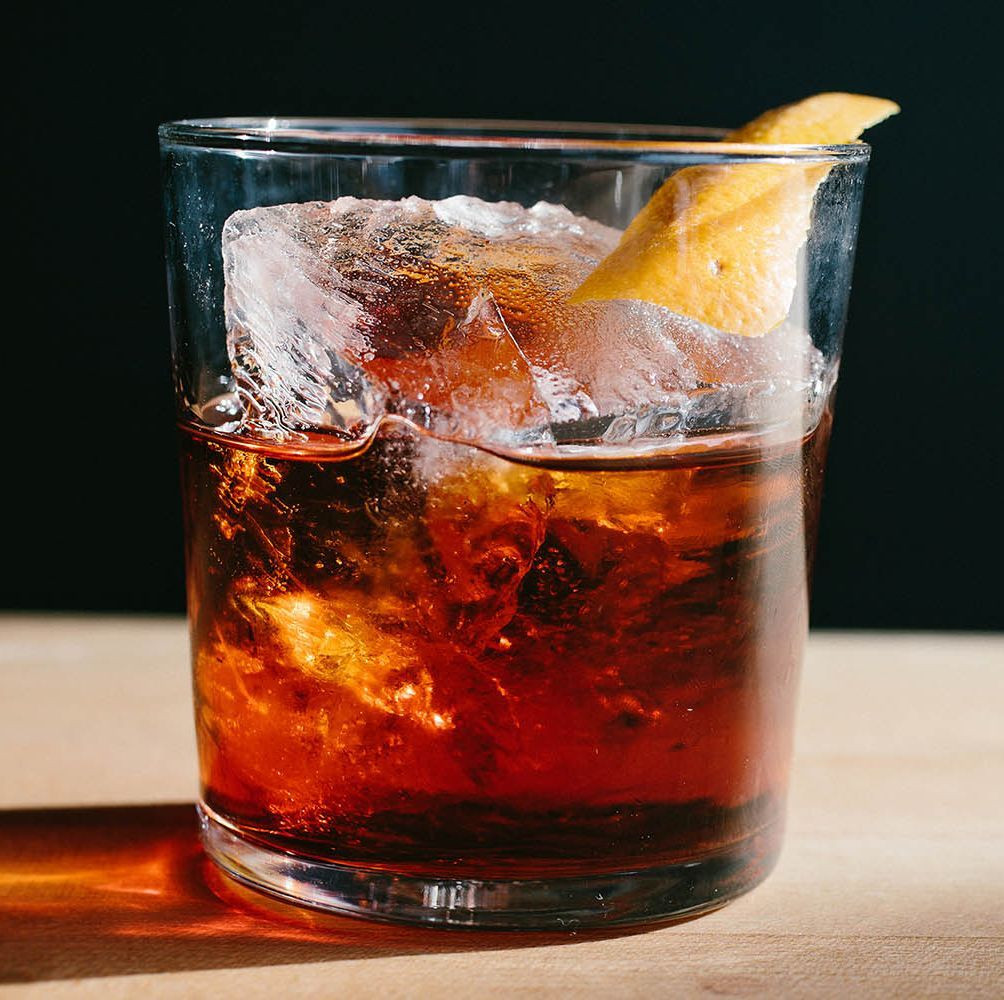 Popular Whiskey Drinks
 The Best Bourbon Cocktails Are the Classics
