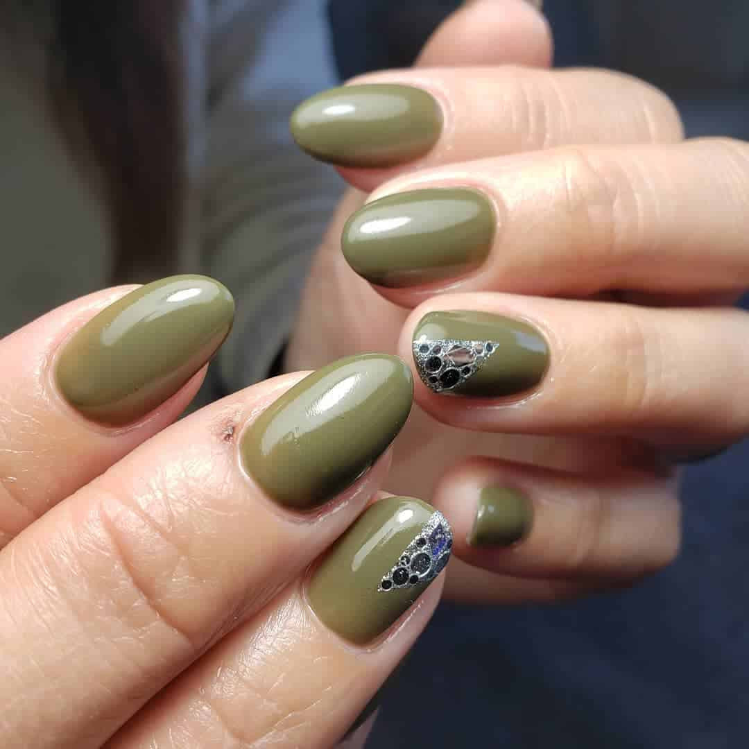 Popular Winter Nail Colors 2020
 Top 11 Ideas for Winter Nail Colors 2020 40 s Videos