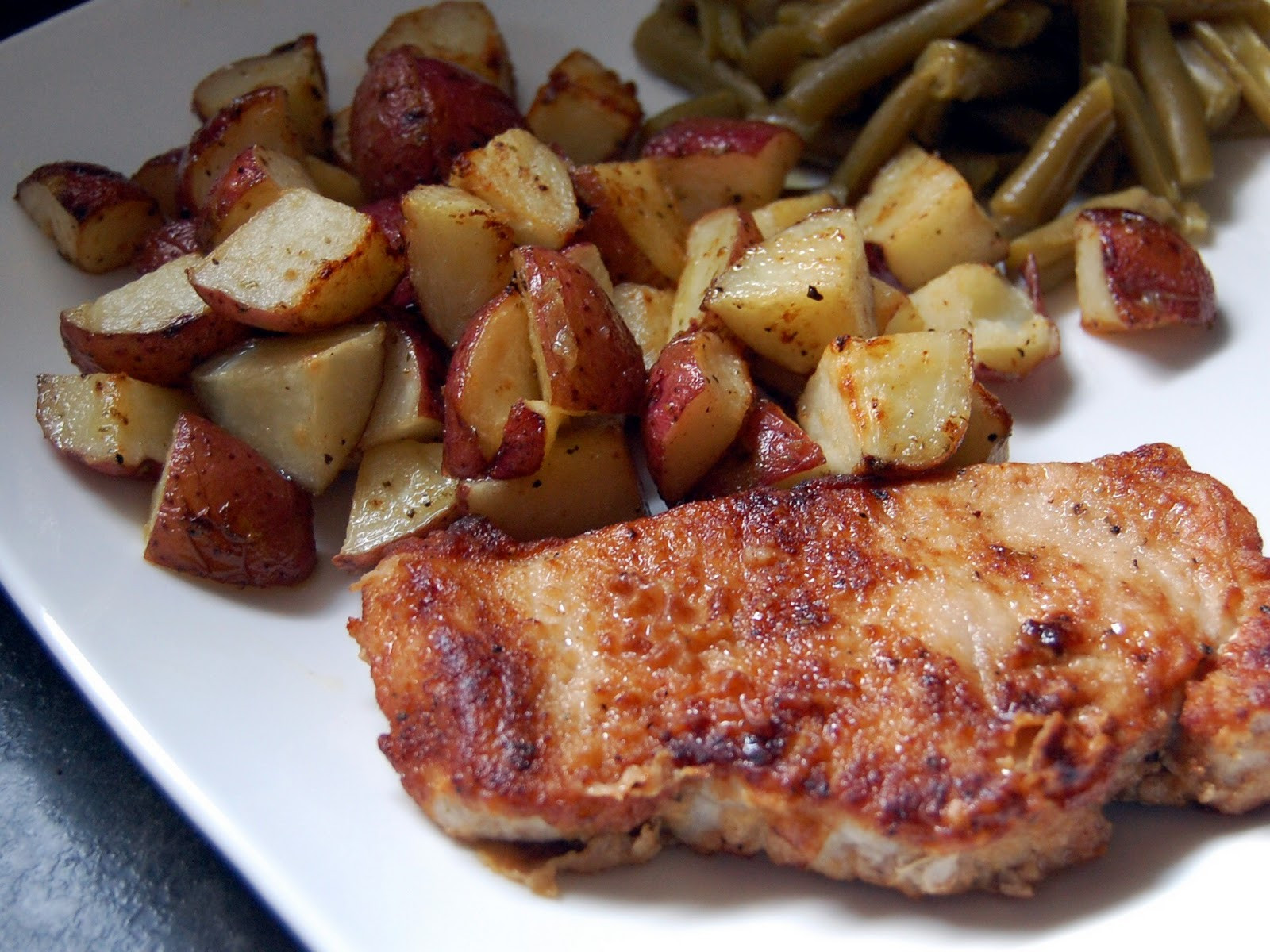 Pork Chops And Potatoes Baked
 Cassie Craves Two Packet Pork Chops and Ranch Roasted