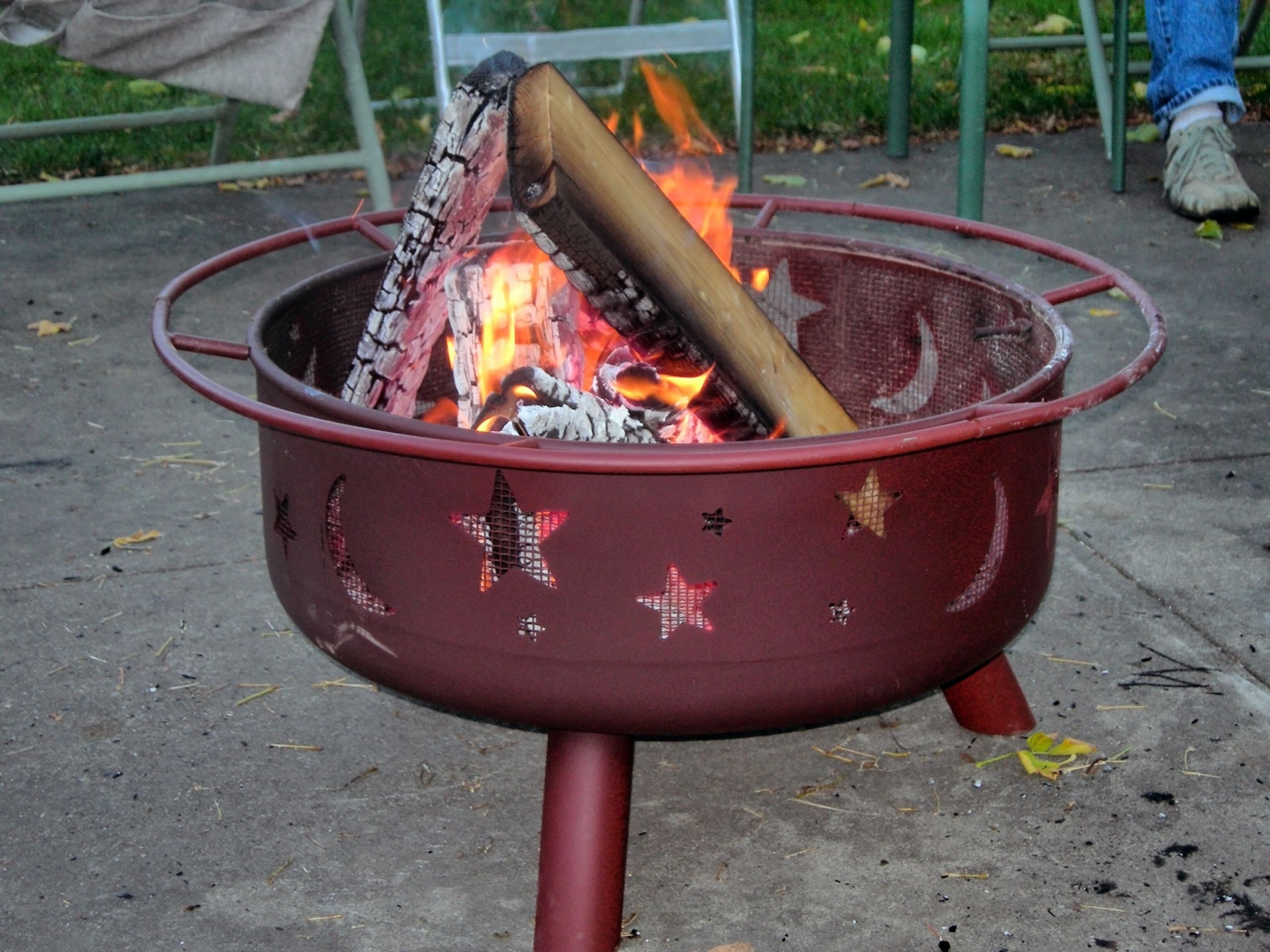 Portable Backyard Fire Pit
 10 Tips for Making the Most of Small Outdoor Living Spaces