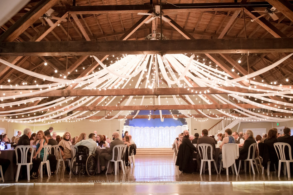 Portland Oregon Wedding Venues
 Shannon & Michael’s Winter Wedding at Green Villa Barn