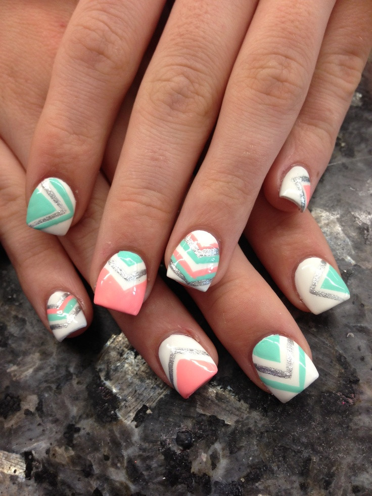 Pretty Nails Images
 Nail Trend to Try Chevron Nails Pretty Designs