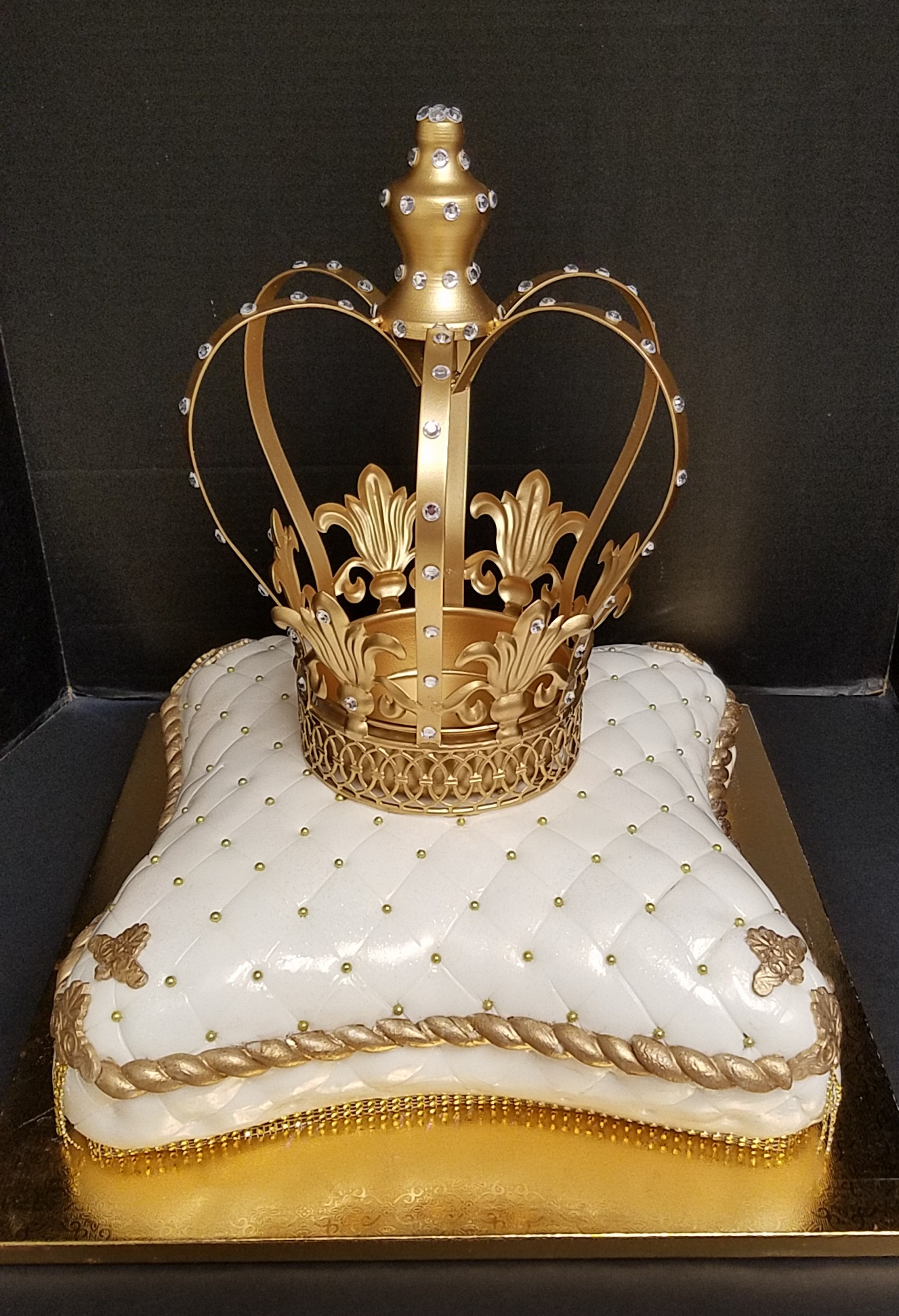 Queen Birthday Cake
 Queen s Crown on a Pillow Cake