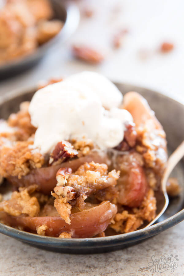 Quick And Easy Apple Desserts
 Quick Apple Crisp made from scratch with oatmeal topping