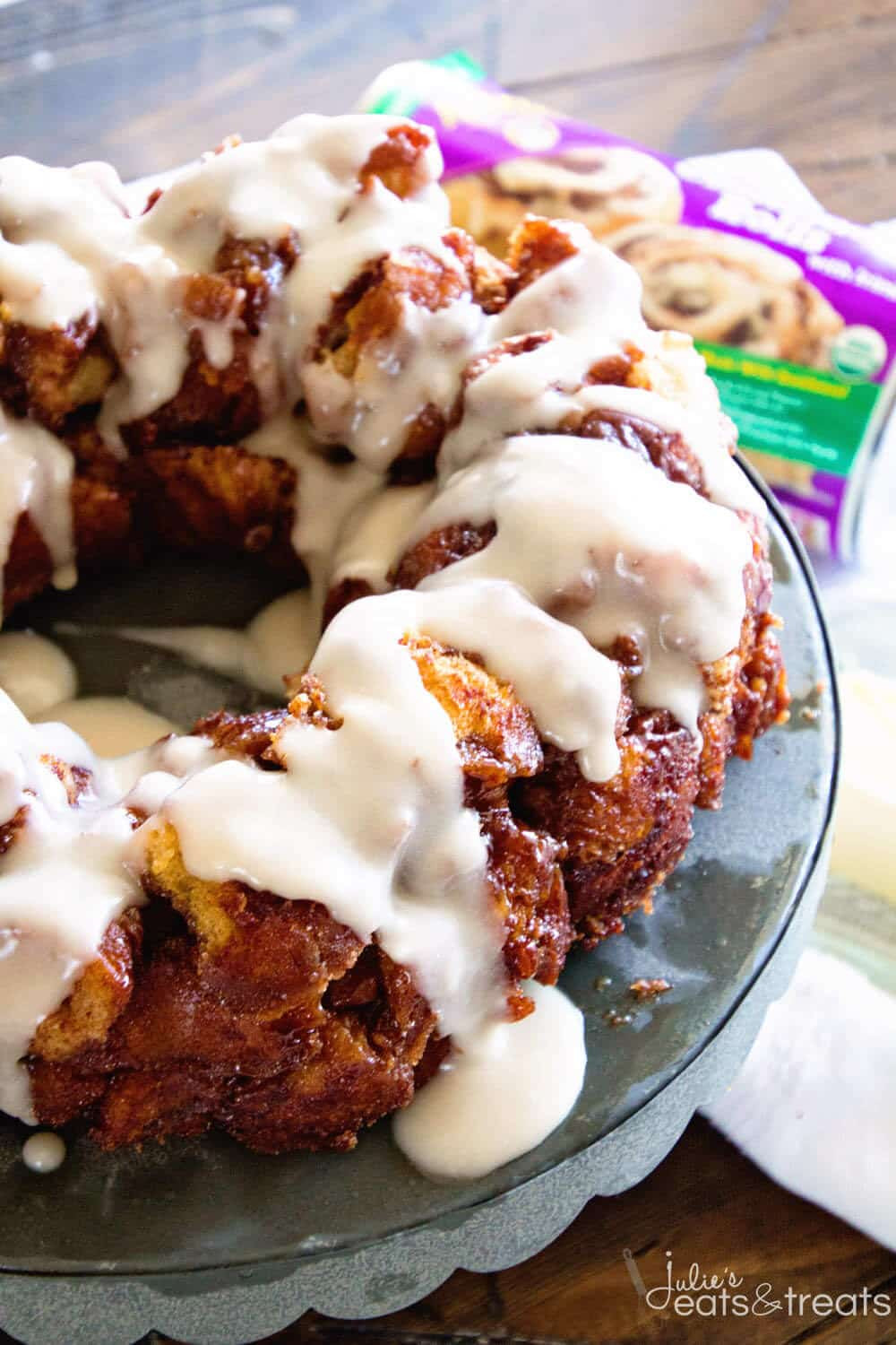 Quick And Easy Monkey Bread Recipes
 Easy Cinnamon Roll Monkey Bread Julie s Eats & Treats