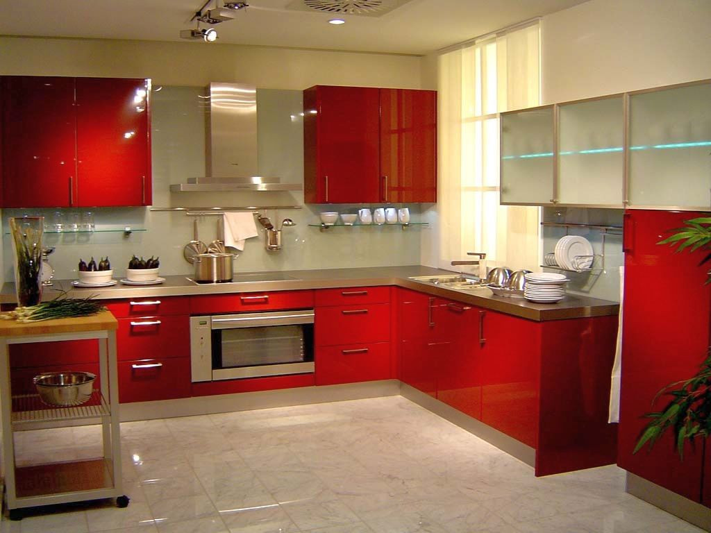 Red Cabinet Kitchens
 20 Striking Kitchens with Hot Red Lacquer Kitchen Cabinets