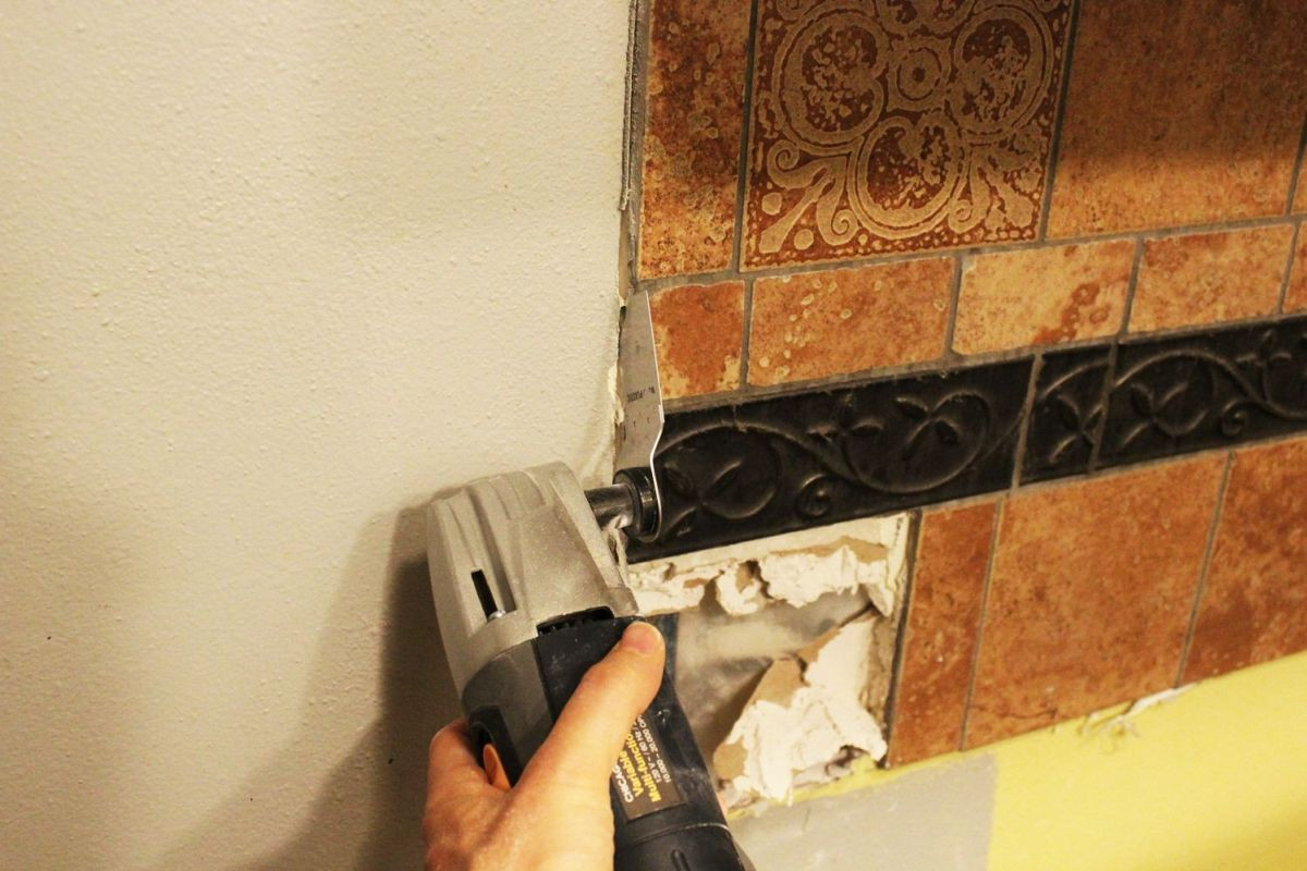 Removing Kitchen Backsplash
 How to Remove a Kitchen Tile Backsplash