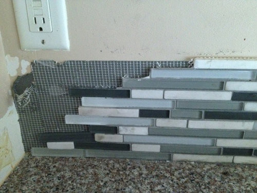 Removing Kitchen Backsplash
 BIG DILEMMA Need help removing mosaic backsplash in