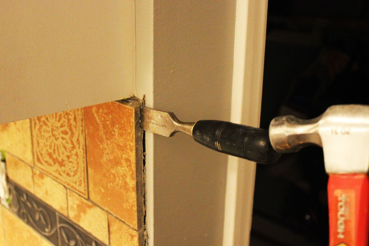 Removing Tiles From Kitchen Wall
 How to Remove a Kitchen Tile Backsplash