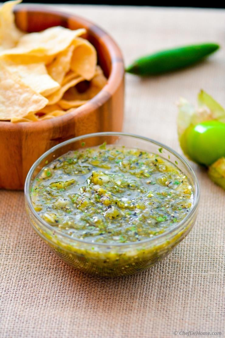 Roasted Tomatillo Salsa Recipe
 Fire Roasted Tomatillo Salsa My other Chipotle Mexican