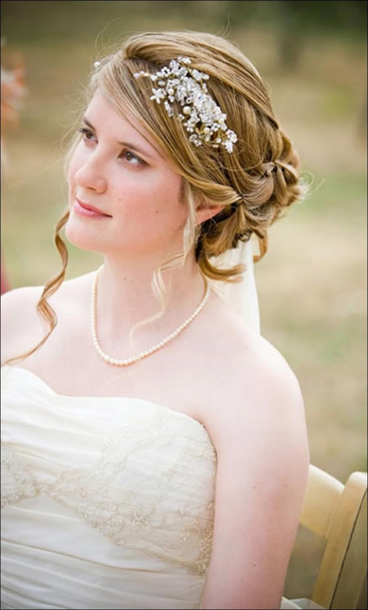 Romantic Hairstyles For Wedding
 23 Evergreen Romantic Bridal Hairstyles