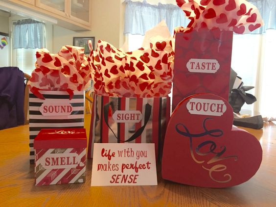 Romantic Valentine Gift Ideas
 Creative Romantic Valentines Day Ideas for Him Her At Home