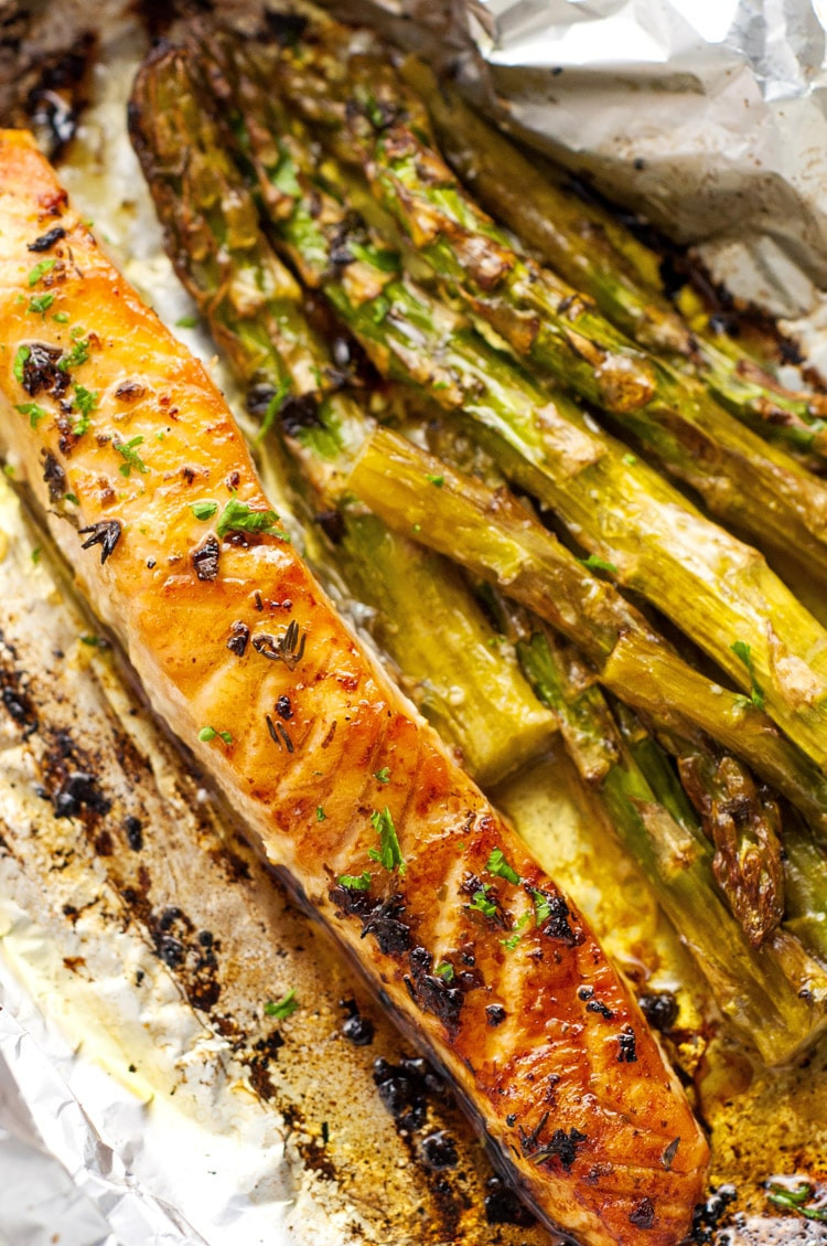 Salmon And Asparagus In Foil
 Baked Lemon Salmon and Asparagus Foil Pack