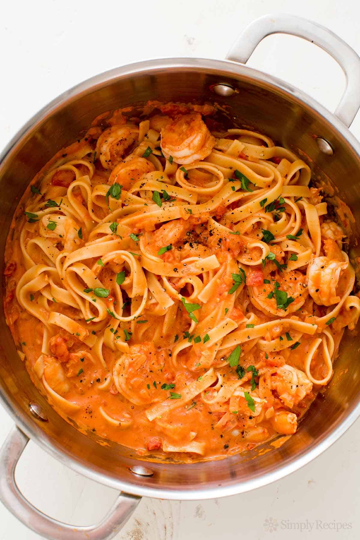 Salmon And Shrimp Pasta
 A Scrumptious Healthy Treat to Enjoy Seafood Pasta Recipes