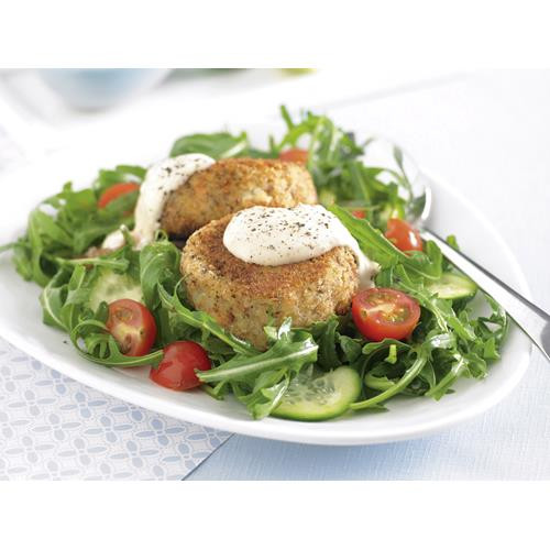 Salmon Patties With Mayo
 Salmon patties with horseradish mayonnaise and rocket