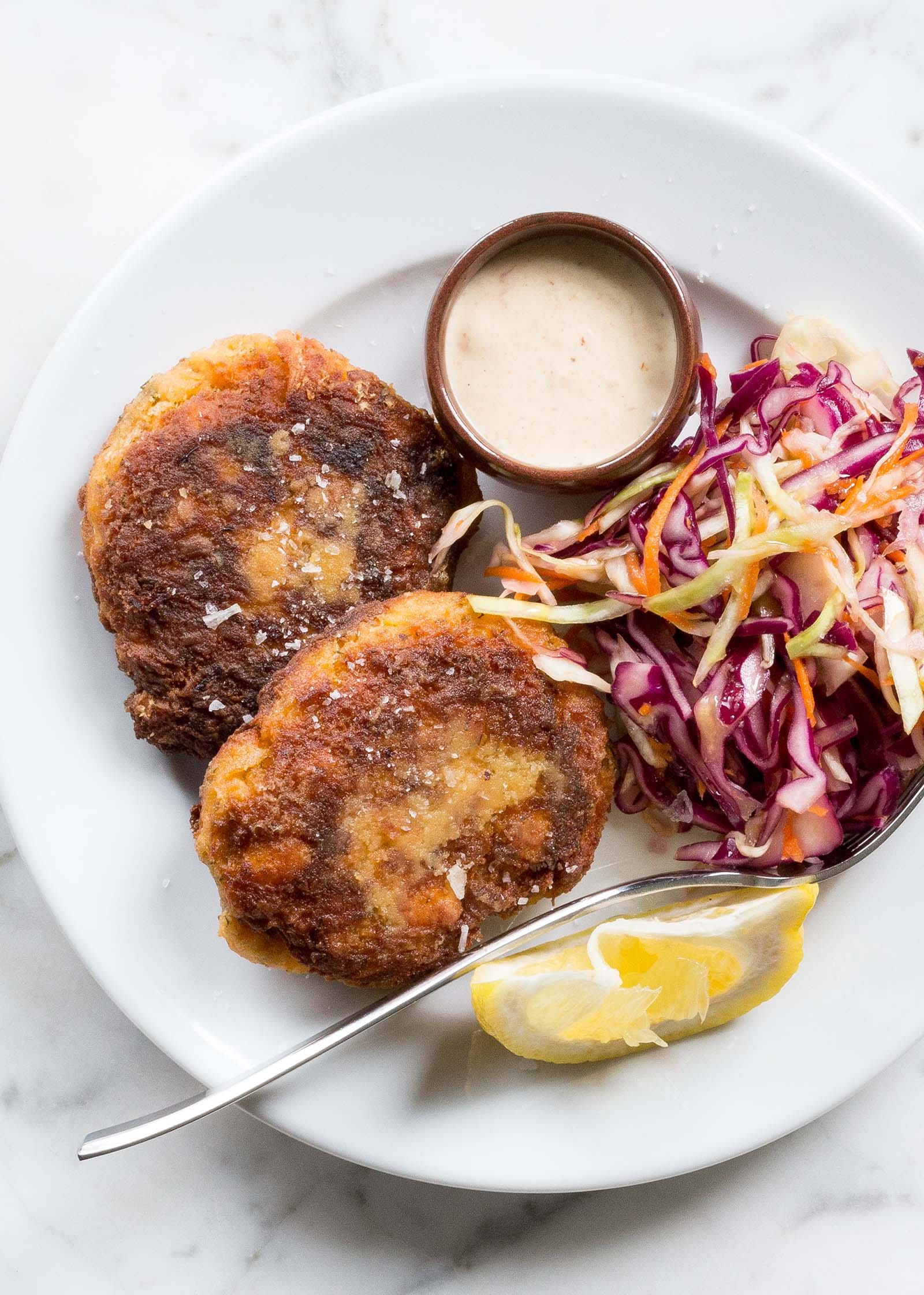 Salmon Patties With Mayo
 Fresh Salmon Cakes with Spicy Mayo Recipe