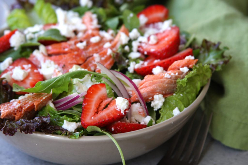 Salmon Strawberry Salad
 How To Make Simple Strawberry Salmon Salad The Fed Up Foo